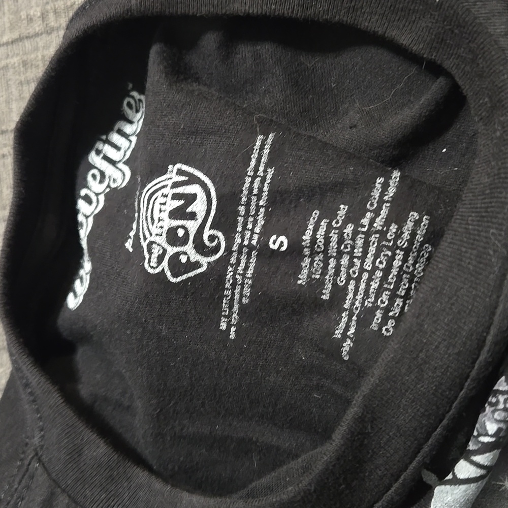 WE LOVE FINE MY LITTLE PONY GRAPHIC TSHIRT SIZE SMALL. #7460 - Picture 7 of 7